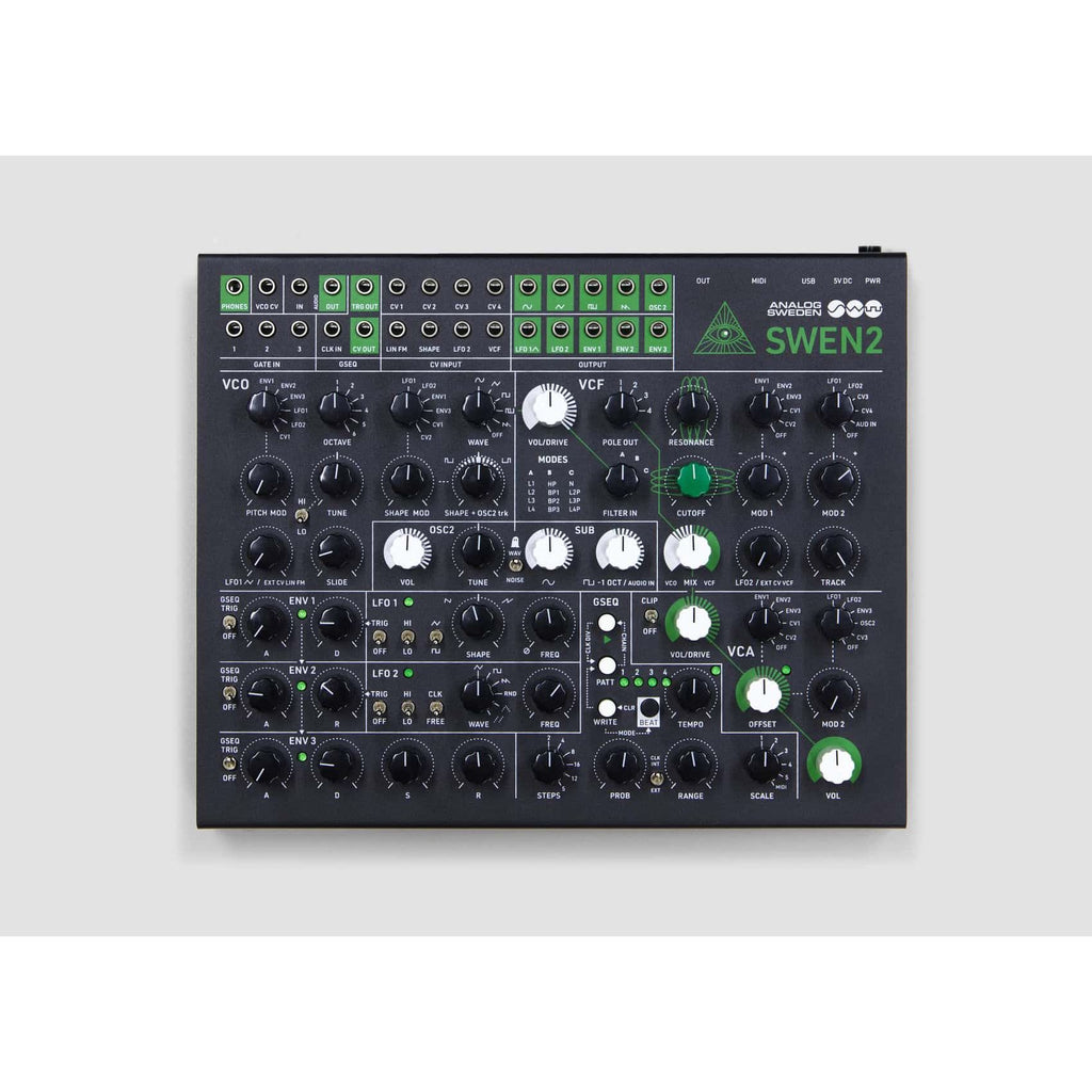 Panneau supérieur du synthétiseur analogique SWEN2 avec section patch